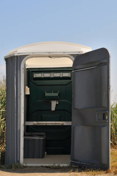 Best Portable restroom trailer rental  in Williamstown, WV