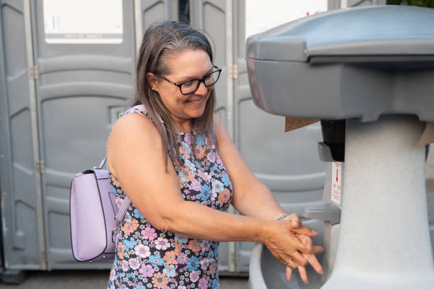 Best Porta potty rental near me  in Williamstown, WV